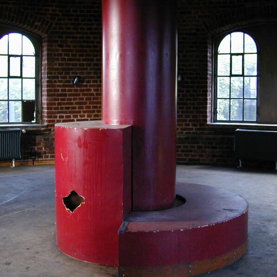 Einbau der Exponate bei der Entstehung des Museums in der Camera Obscura Mülheim